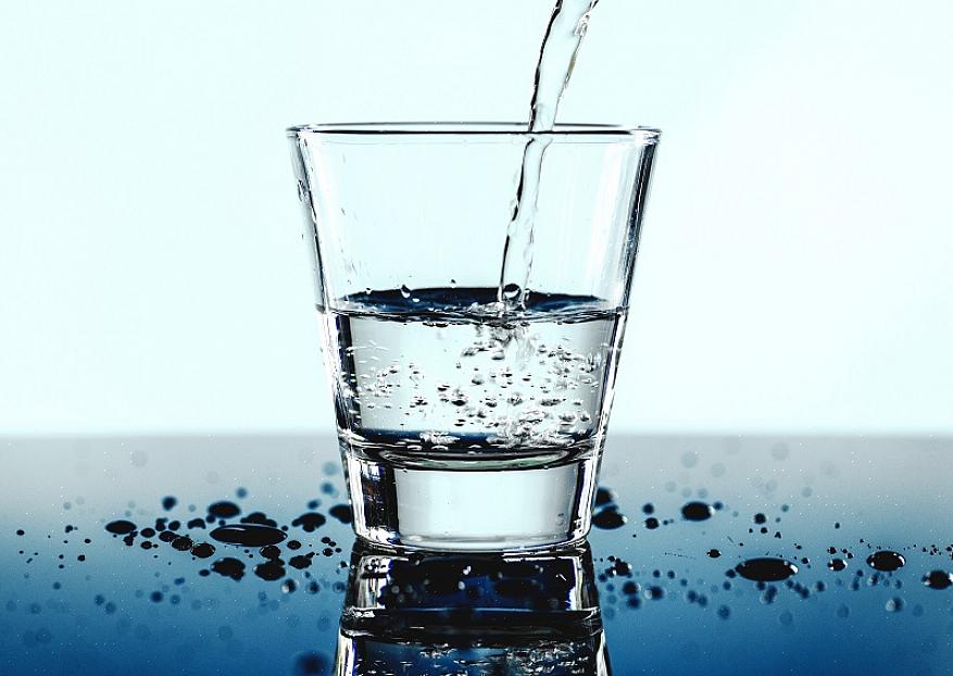 מים ניתנים לשתייה הם מים הנחשבים בטוחים לשתייה