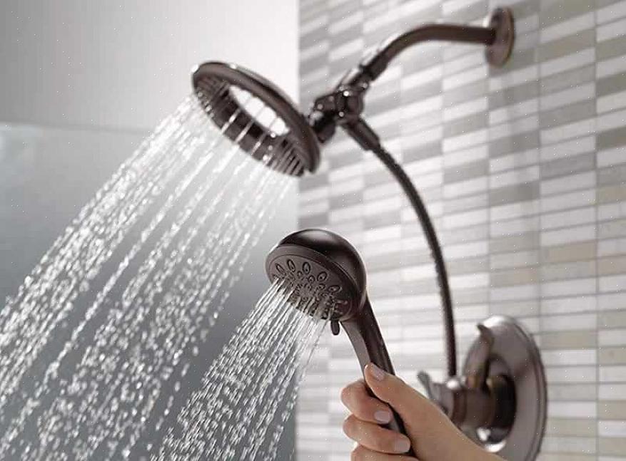 תרסיסים ופאנלים משולבים לרוב עם ראשי מקלחת אחרים כחלק מהתקנה מותאמת אישית למחצה או בהתאמה אישית