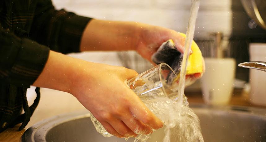 כלים מייבשים את עצמם אם טמפרטורת המים במהלך השטיפה חמה
