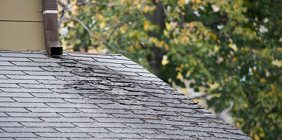 קבל גישה בטוחה לגג שלך והחל את המדידות שנלקחו מחלל עליית הגג על משטח הגג