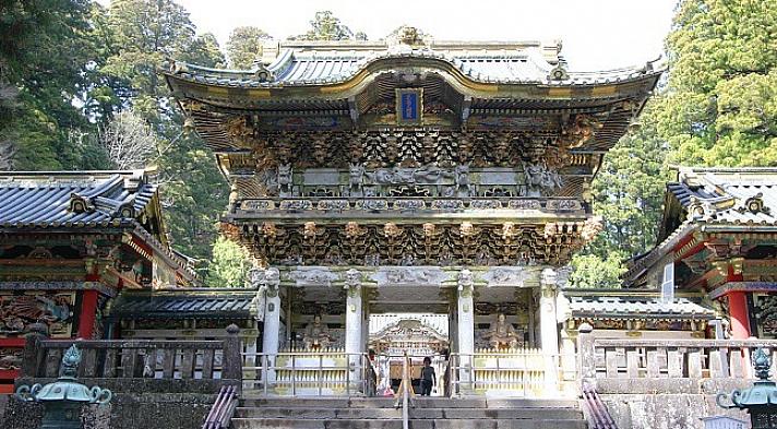 עץ היה באופן מסורתי החומר הפופולרי ביותר בארכיטקטורה היפנית