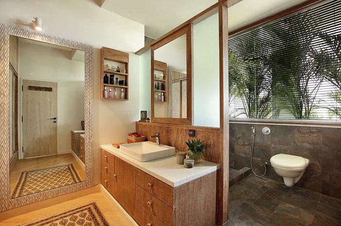 הבחירה שלך בריצוף אמבטיה נופלת תחת ההמלצה להעדיף חומרי בניין אורגניים על פני אורגניים