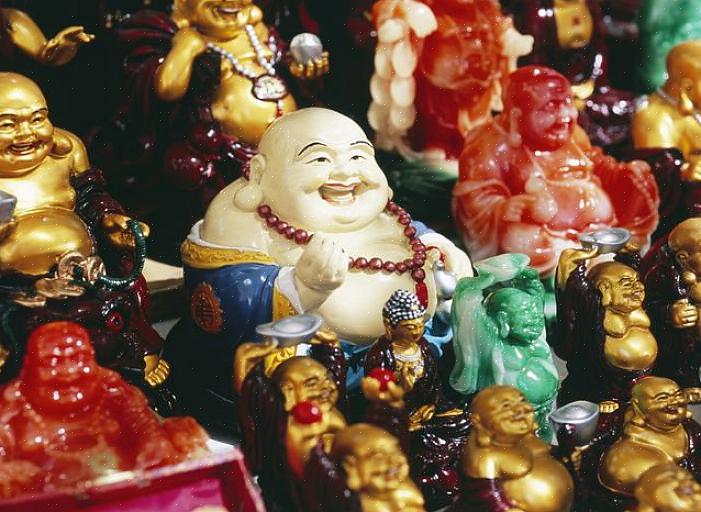 סמל הפנג שואי הצחוק של בודהה מבוסס על סיפורו של נזיר בודהיסטי שחי בסין של המאה העשירית