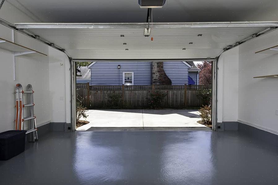 אפשרות נוספת בה ישמש המוסך לשטח מגורים היא בידוד הדלת עם ערכת בידוד לדלתות המוסך