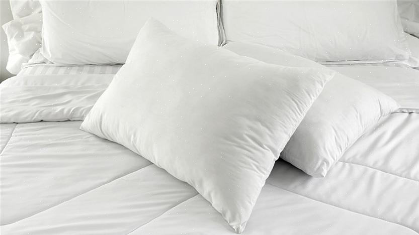 גודל כרית המיטה שתבחר יהיה תלוי בגודל המיטה ובאופן השינה שלך