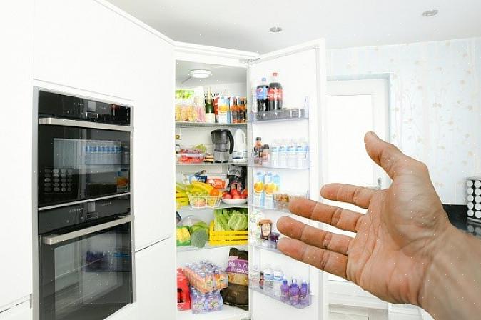 הסלילים ימוקמו מאחורי המקרר או מתחת למקרר